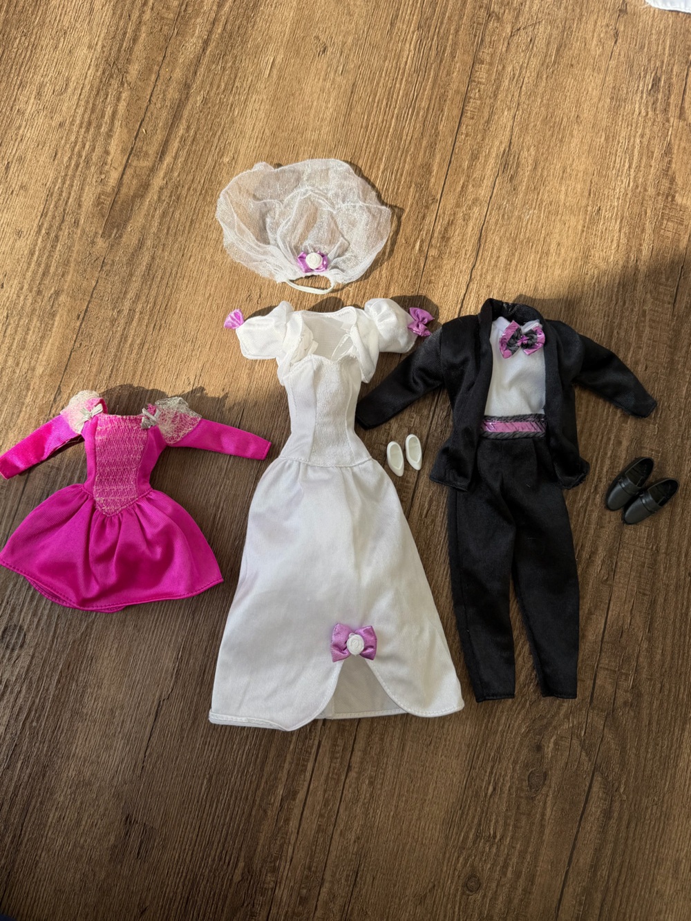 1995 Vintage Barbie Mattel "Evening Sparkle" collection outfit bundle